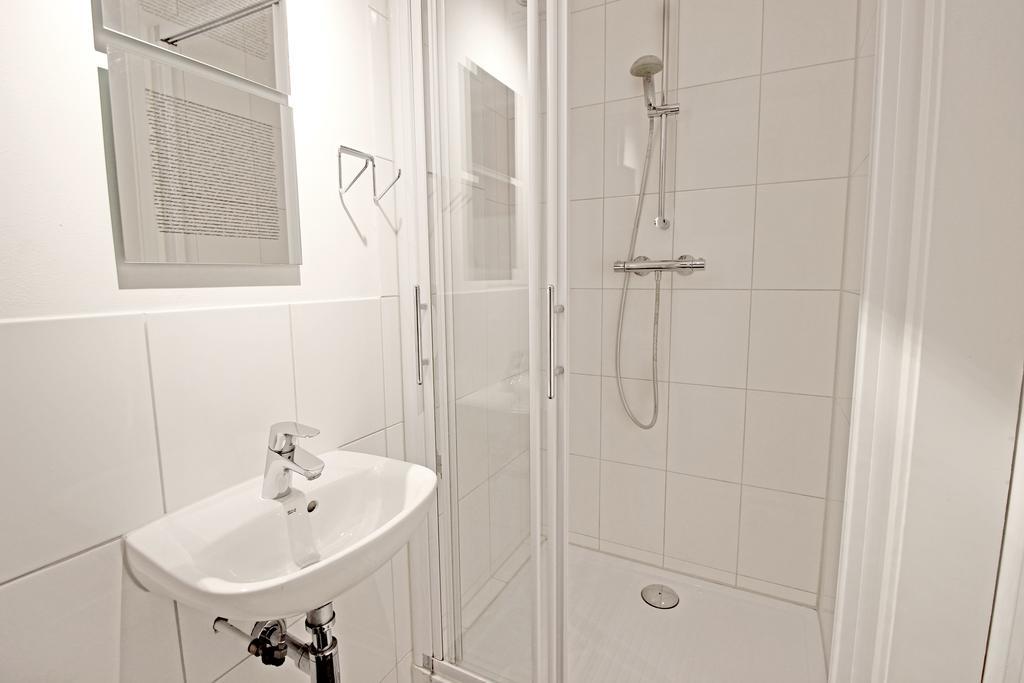 Ground Floor Canal Apartment Amsterdam Buitenkant foto